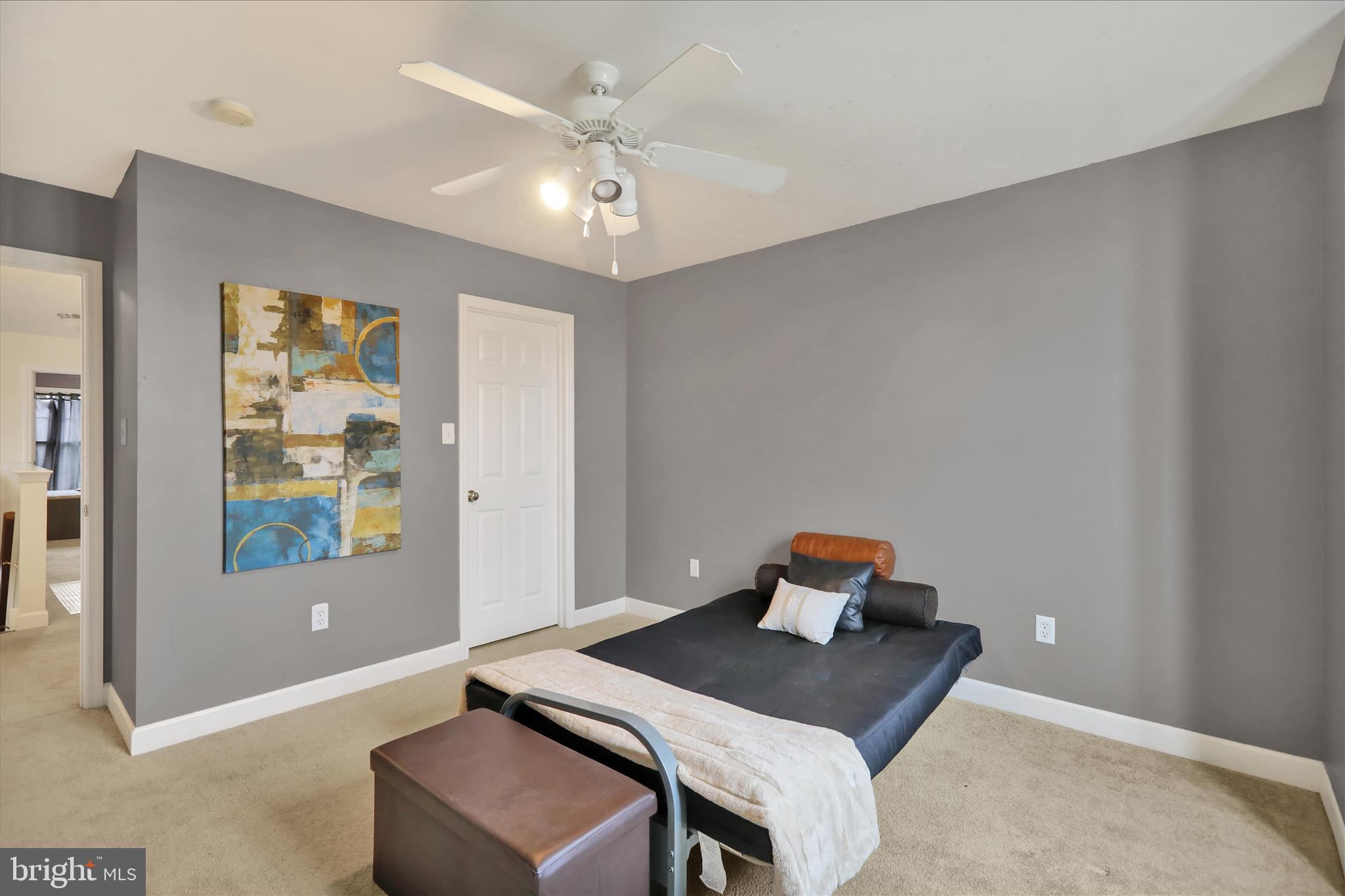 73 Michigan Drive Reading, PA 19608 - Photo 28 of 42 a living room with furniture and a window