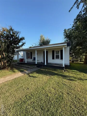 $94,900 | 839 East Kathleen Street, Sikeston, MO 63801