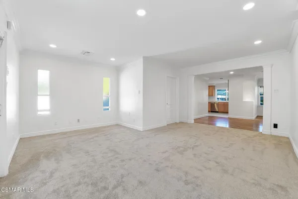 $4,975 | 6045 Sunnyslope Avenue, Van Nuys, CA 91401
