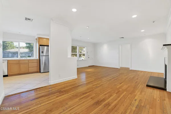 $4,975 | 6045 Sunnyslope Avenue, Van Nuys, CA 91401