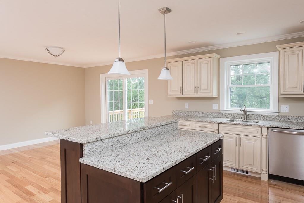 232 Brook Circle Hanover, MA 02339 - Photo 9 of 21 Gallery Image 9