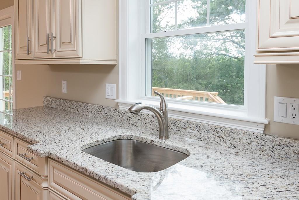 232 Brook Circle Hanover, MA 02339 - Photo 10 of 21 Gallery Image 10