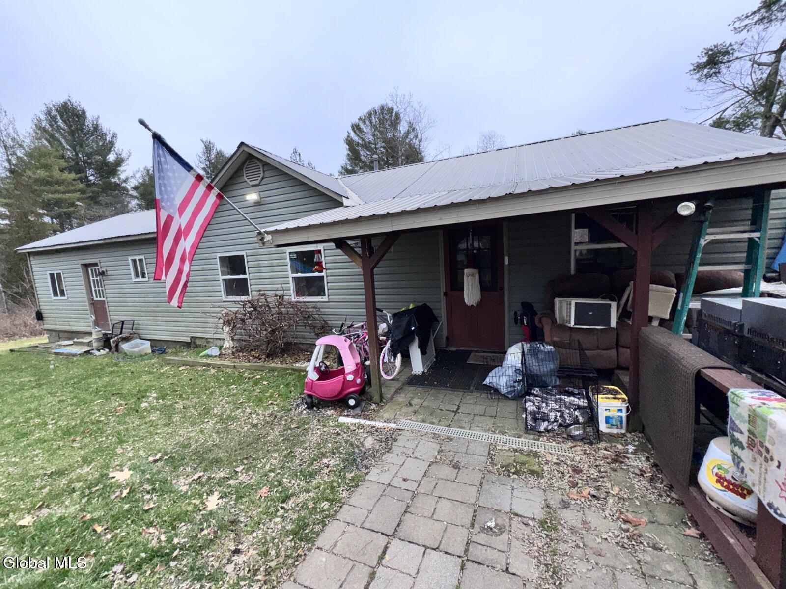 1427 North Road Glenville, NY 12010 - Photo 1 of 26 Front