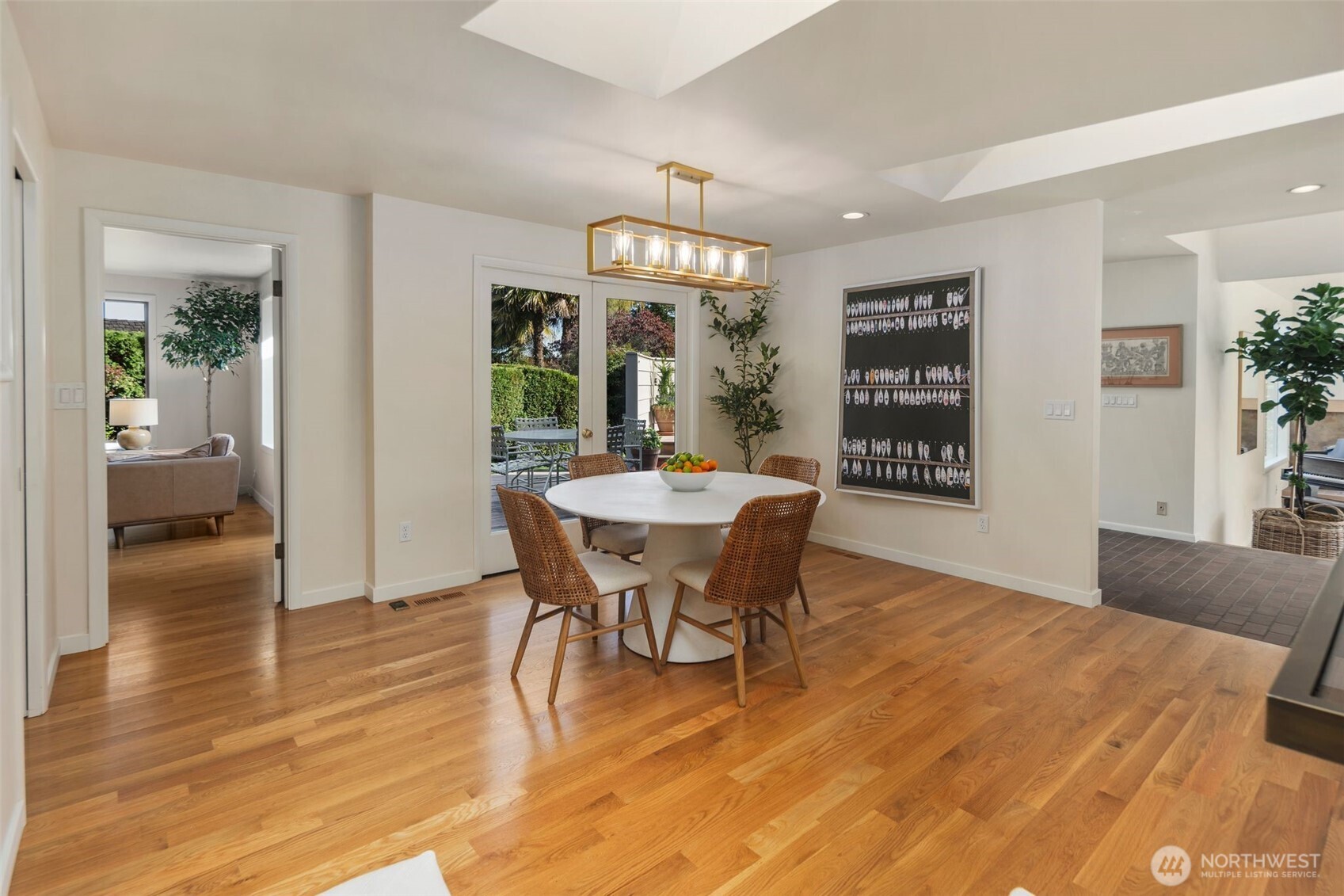 4662 95th Avenue Northeast Yarrow Point, WA 98004 - Photo 11 of 35