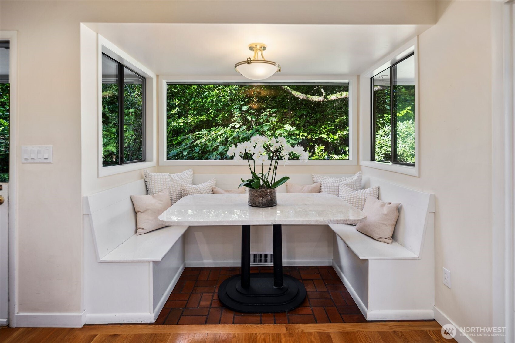 4662 95th Avenue Northeast Yarrow Point, WA 98004 - Photo 15 of 35