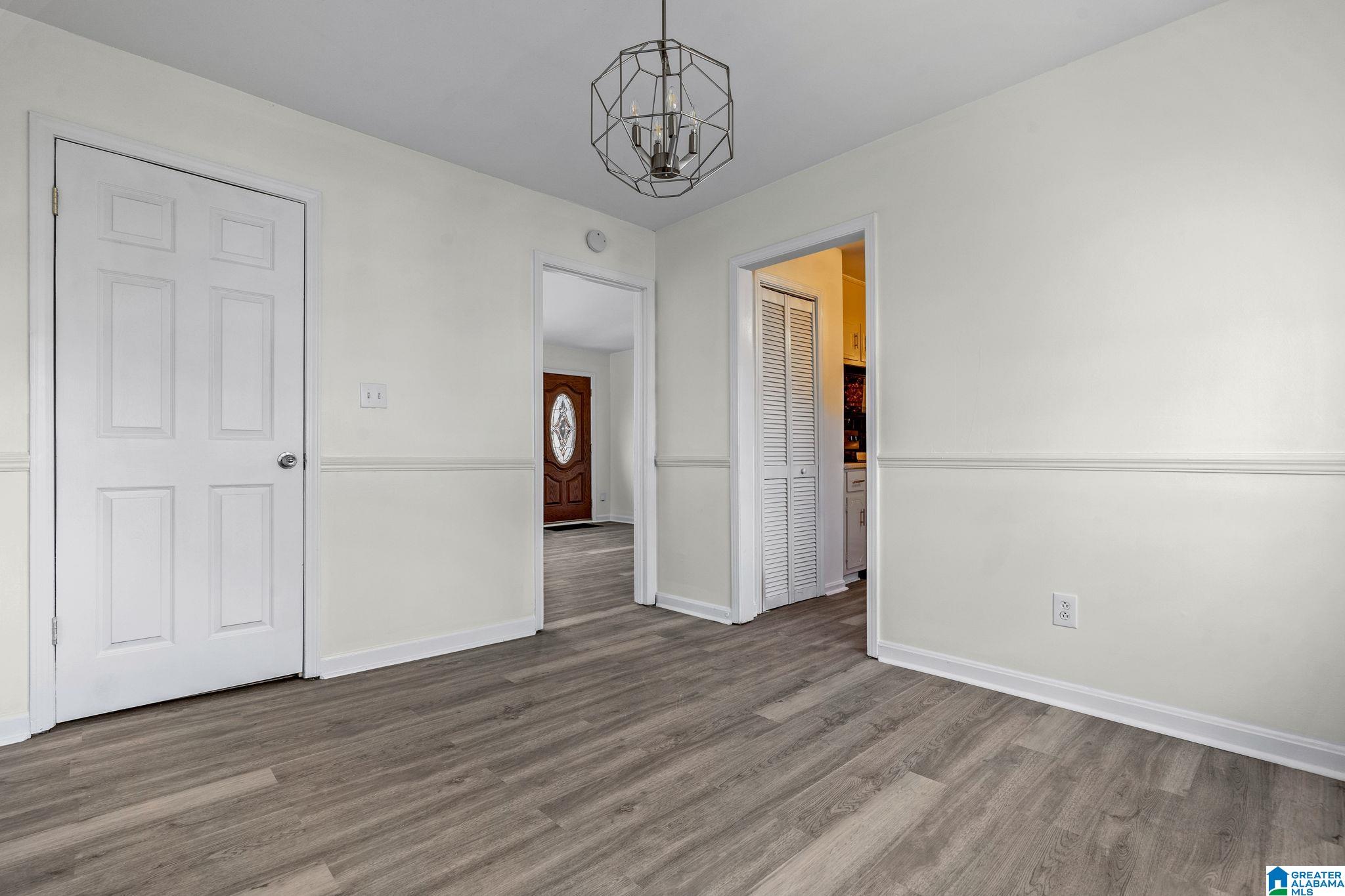 5268 Dresden Road Birmingham, AL 35210 - Photo 8 of 34