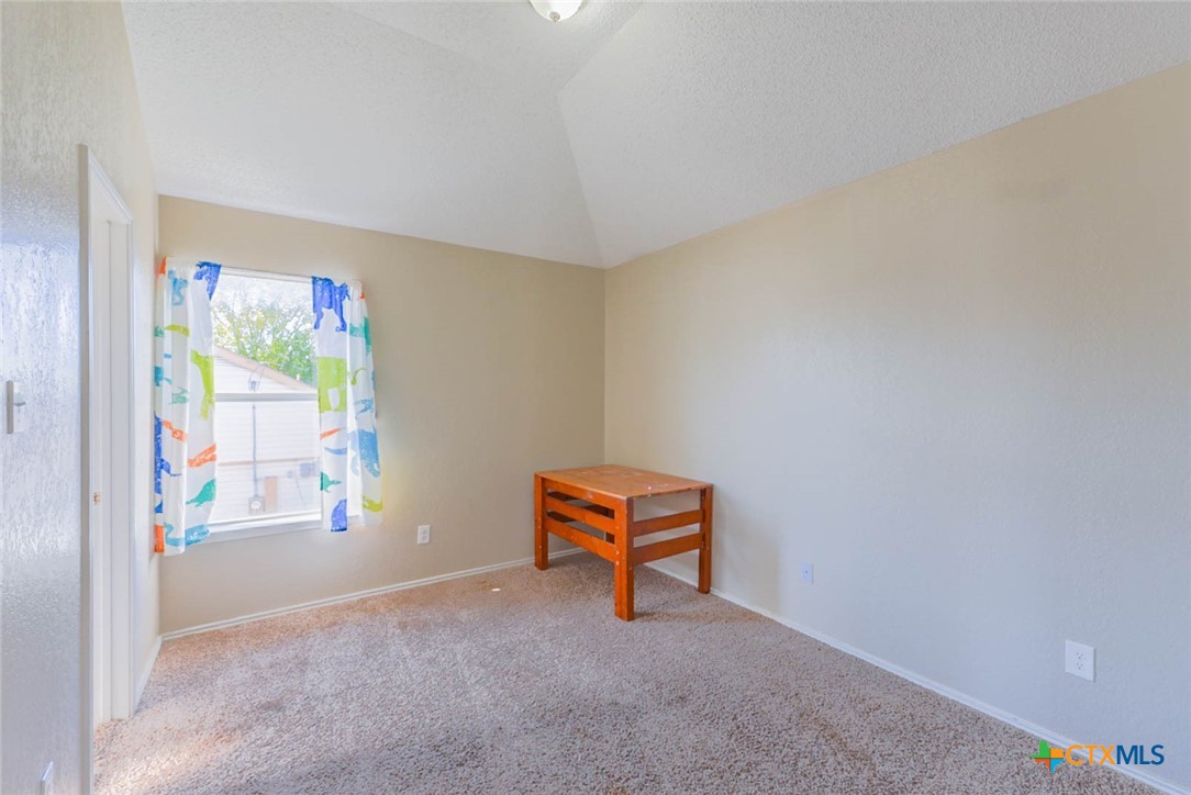 2305 Fieldstone Drive Killeen, TX 76549 - Photo 12 of 18 a living room with furniture and a window