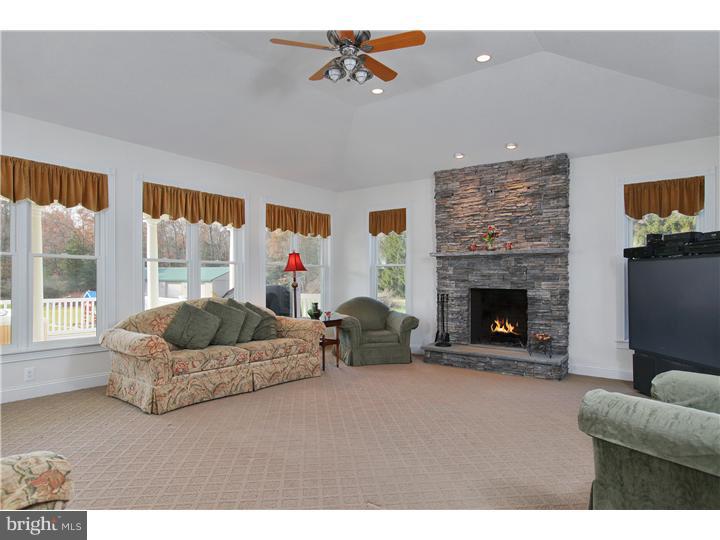 986 Elk Road Monroeville, NJ 08343 - Photo 13 of 25 Family Room
