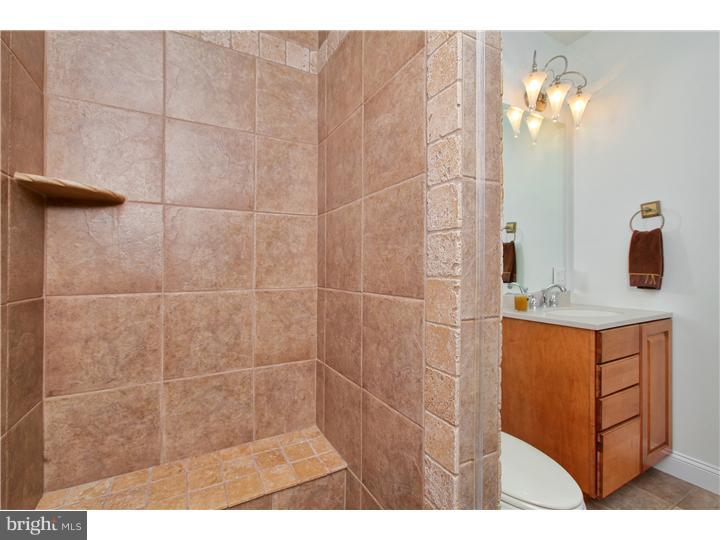 986 Elk Road Monroeville, NJ 08343 - Photo 19 of 25 Bathroom