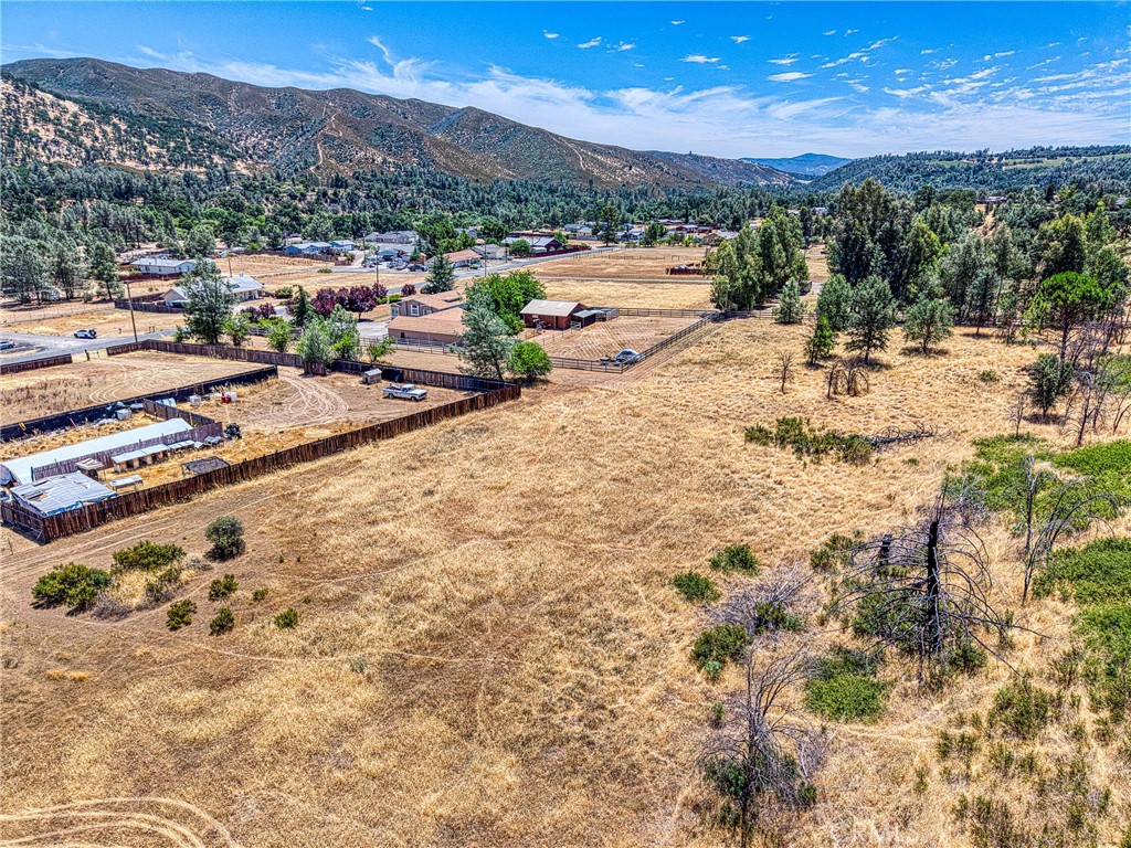 2595 Spring Valley Road Clearlake Oaks, CA 95423 - Photo 2 of 4