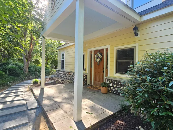 $849,000 | 7712 Dolly Drive, Lorton, VA 22079
