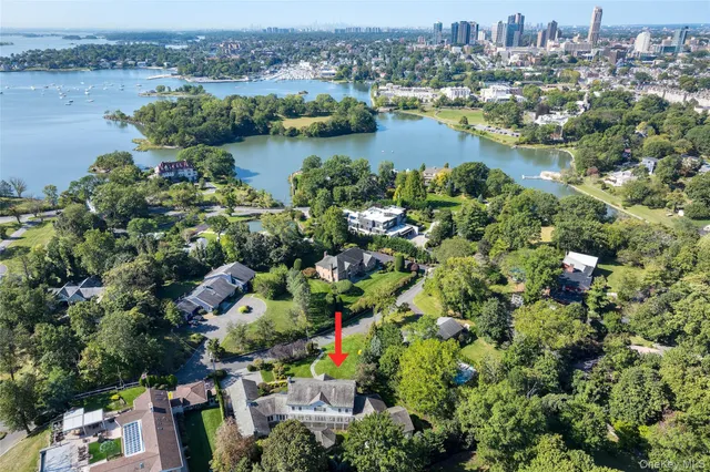 $3,195,000 | 63 Premium Point, New Rochelle, NY 10801