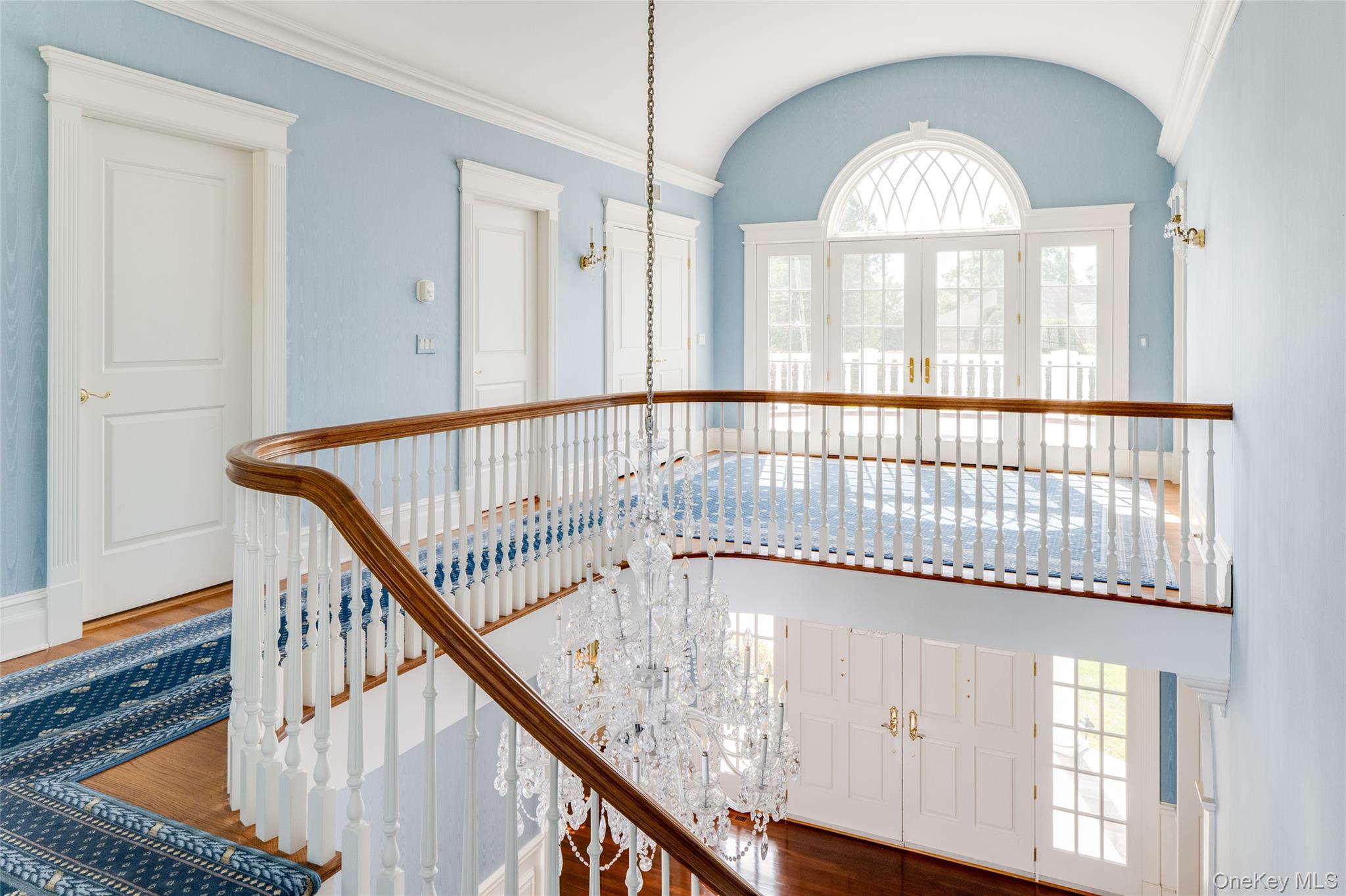 63 Premium Point New Rochelle, NY 10801 - Photo 14 of 24 Upper Sitting Area w/4 Bdrms,3 Bths and Elevator