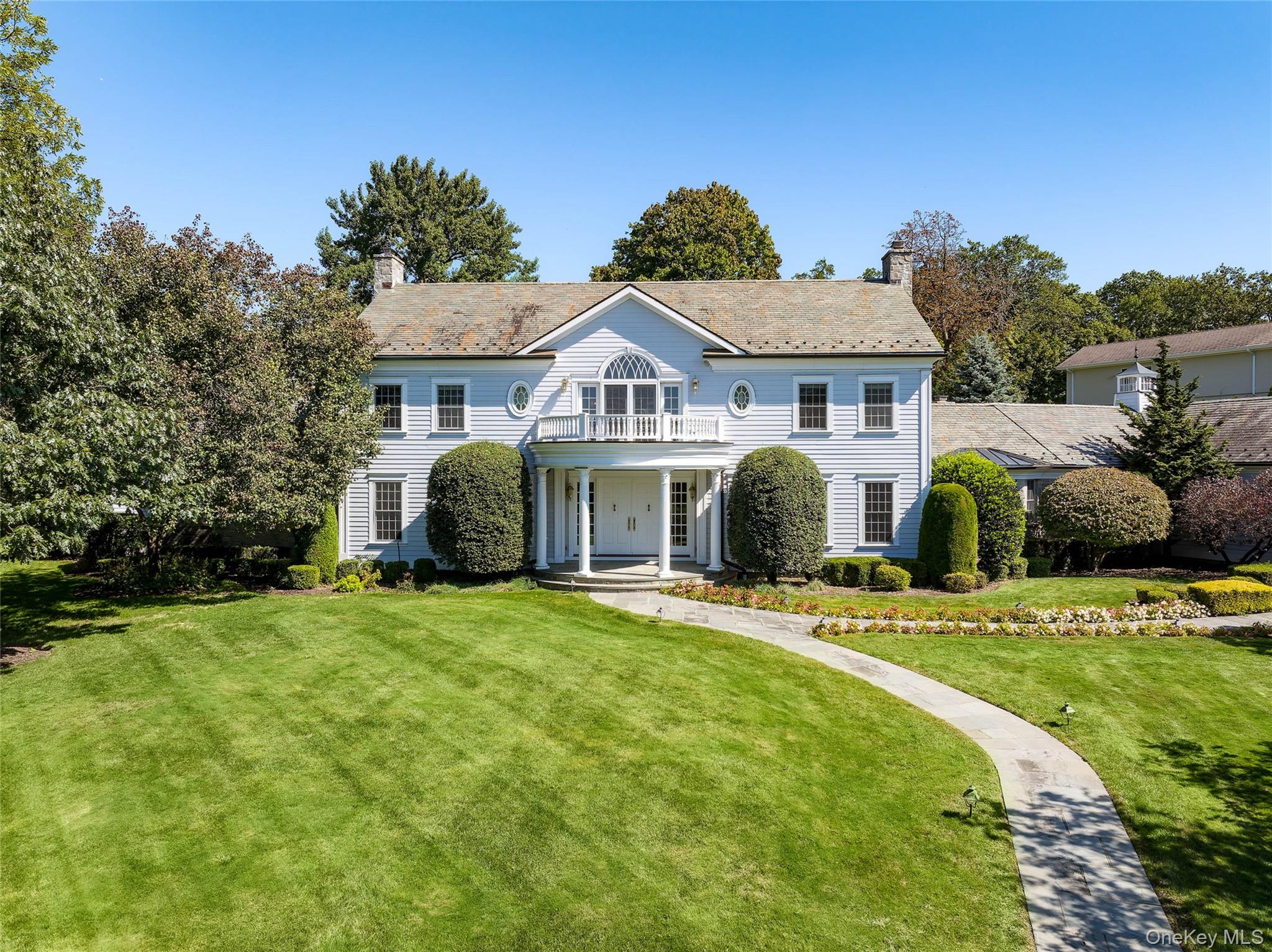 63 Premium Point New Rochelle, NY 10801 - Photo 3 of 24 Front Entry