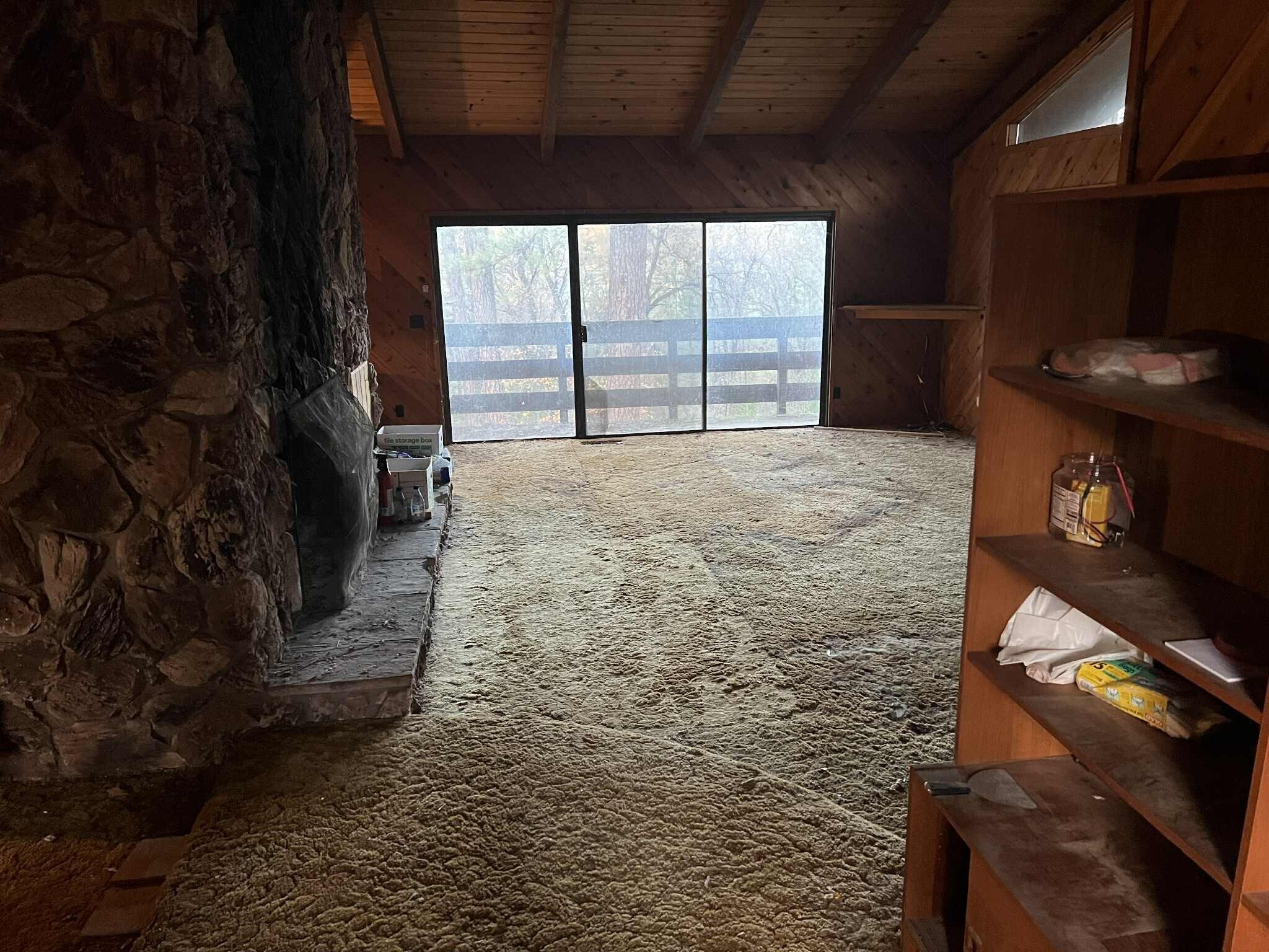 29140 South Cow Creek Road Whitmore, CA 96096 - Photo 16 of 54 FAMILY ROOM