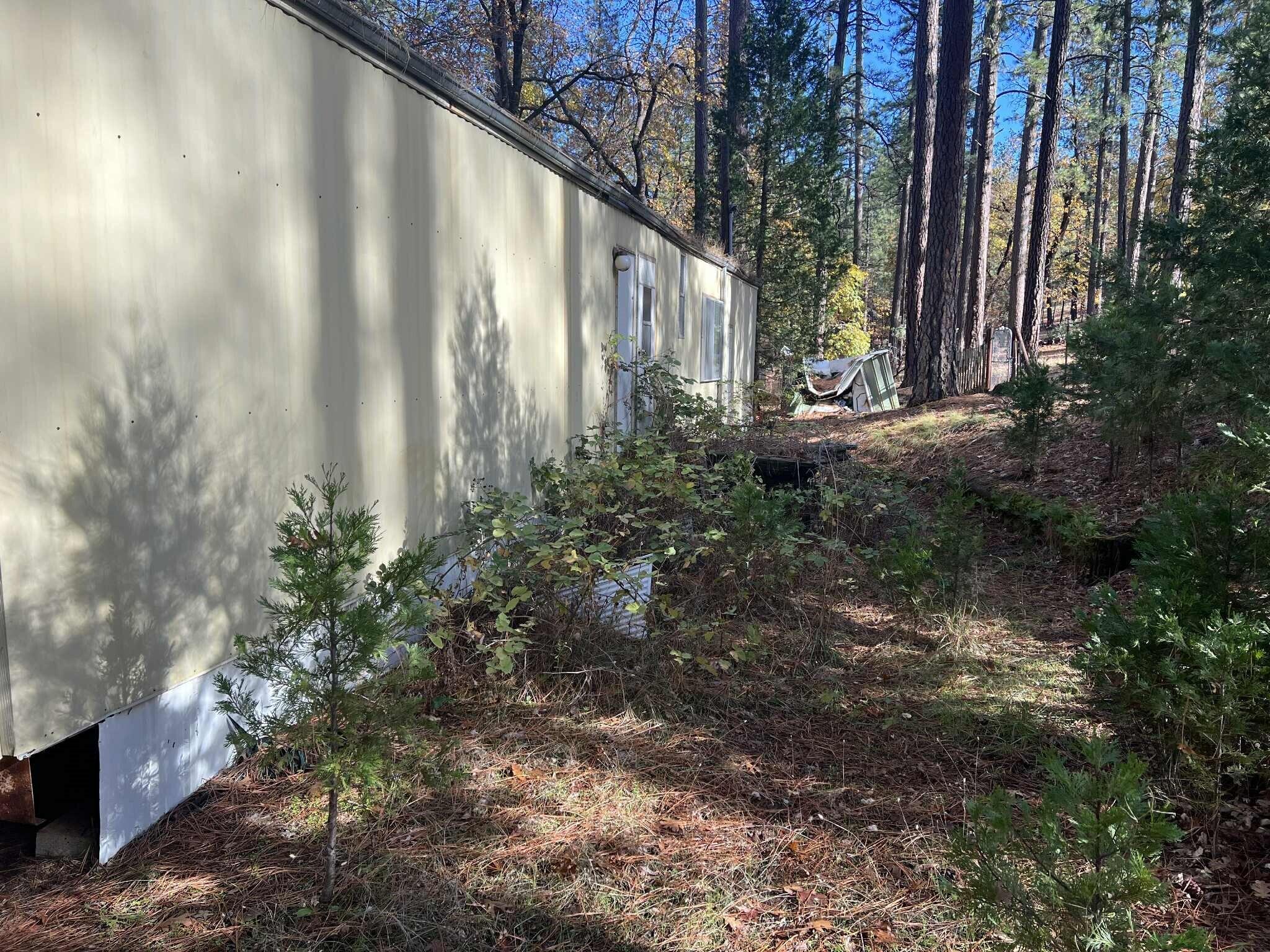 29140 South Cow Creek Road Whitmore, CA 96096 - Photo 43 of 54 SOUTH SIDE OF MOBILE