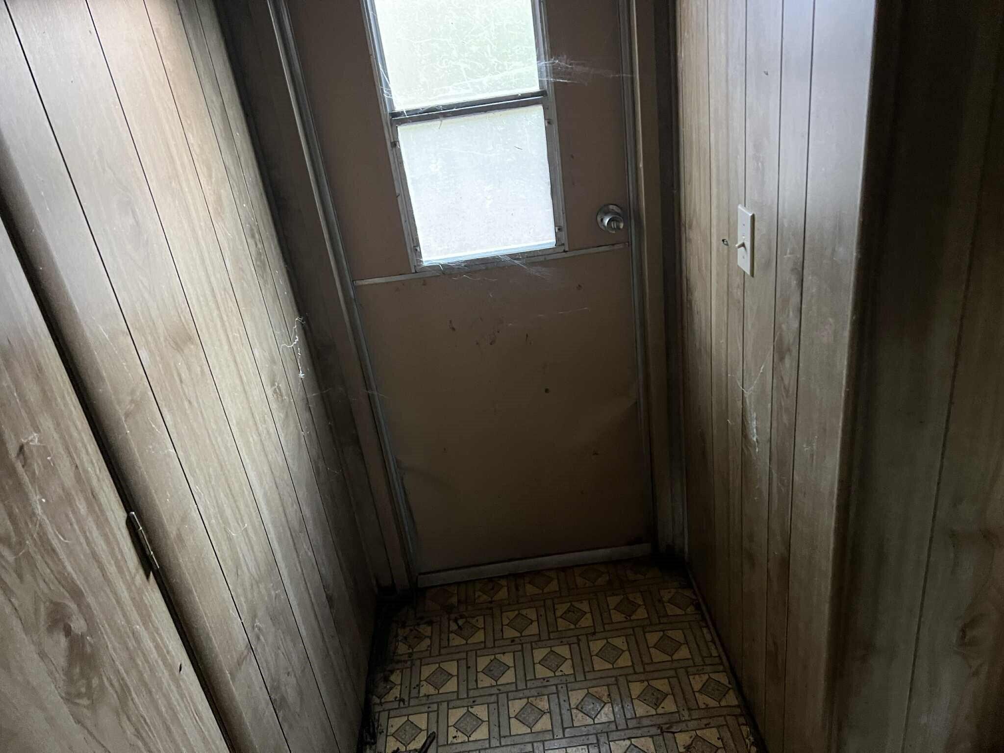 29140 South Cow Creek Road Whitmore, CA 96096 - Photo 51 of 54 MOBILE BACK DOOR