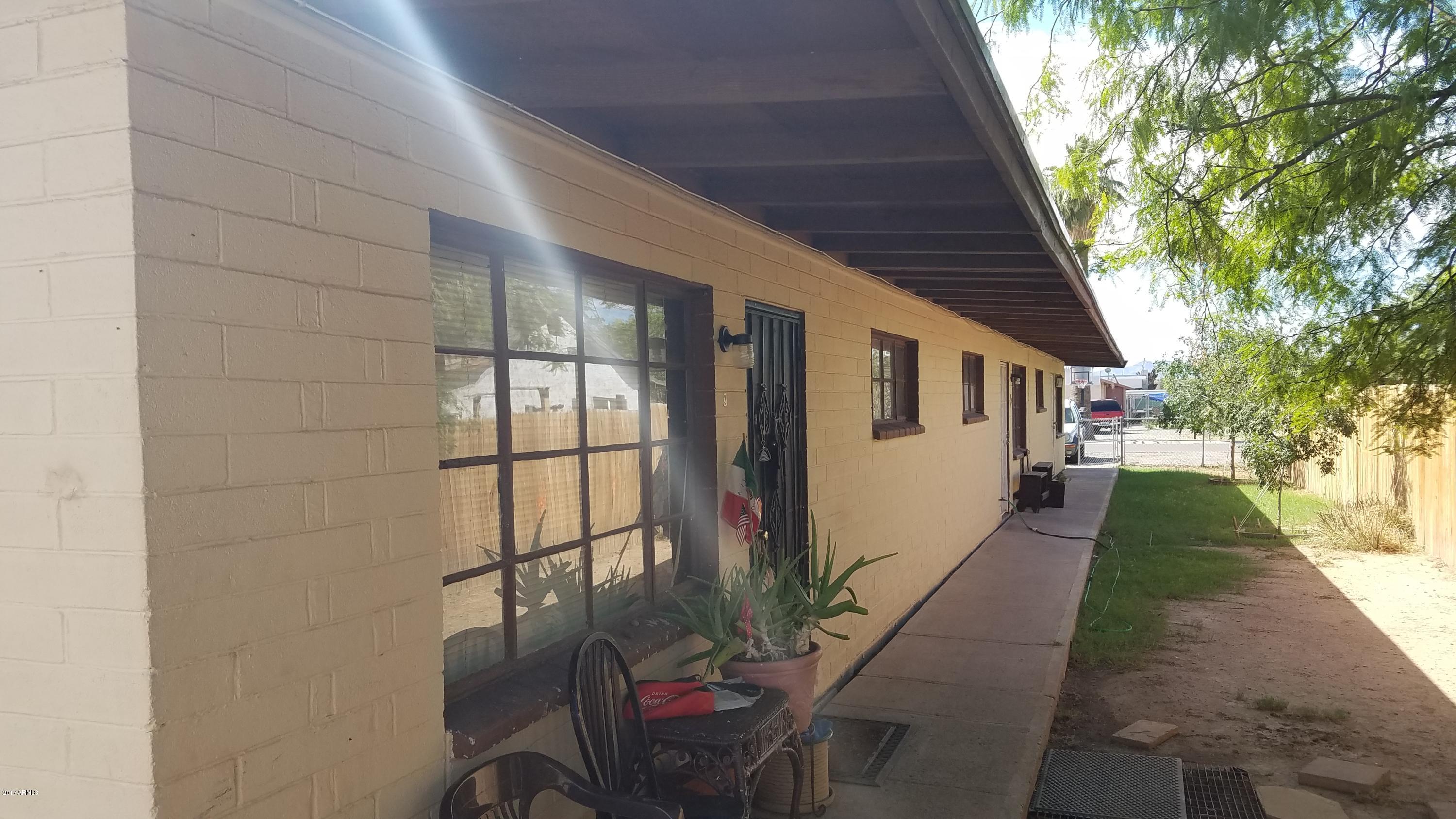 2914 West Almeria Road Phoenix, AZ 85009 - Photo 1 of 15 20170812_100314