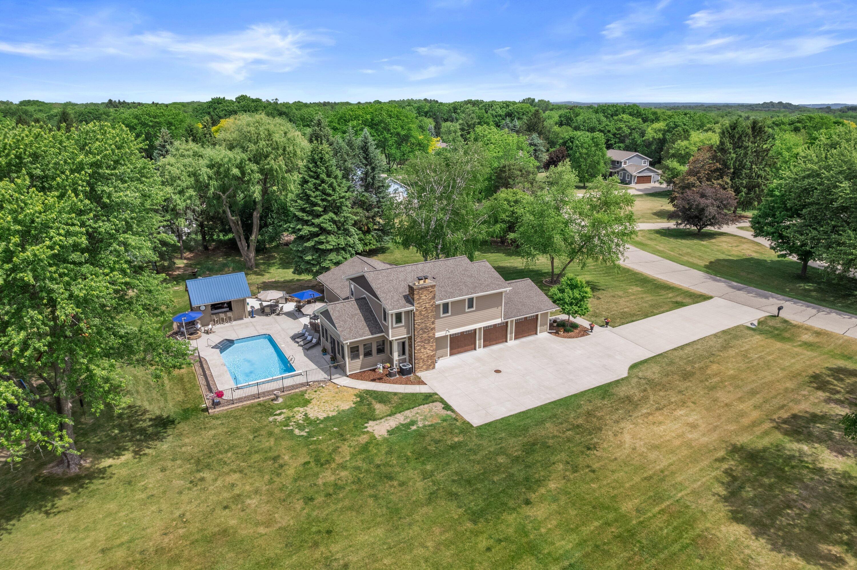 W318N377 Whitetail Run Delafield, WI 53018 - Photo 55 of 61 Aerial View
