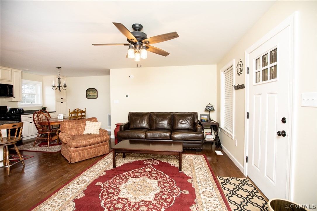 2616 Lockett Road Rice, VA 23966 - Photo 4 of 46