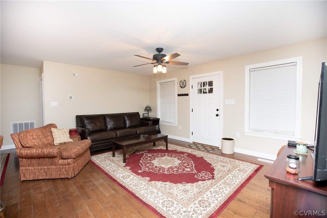 2616 Lockett Road Rice, VA 23966 - Photo 5 of 46