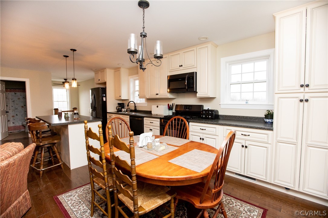 2616 Lockett Road Rice, VA 23966 - Photo 8 of 46