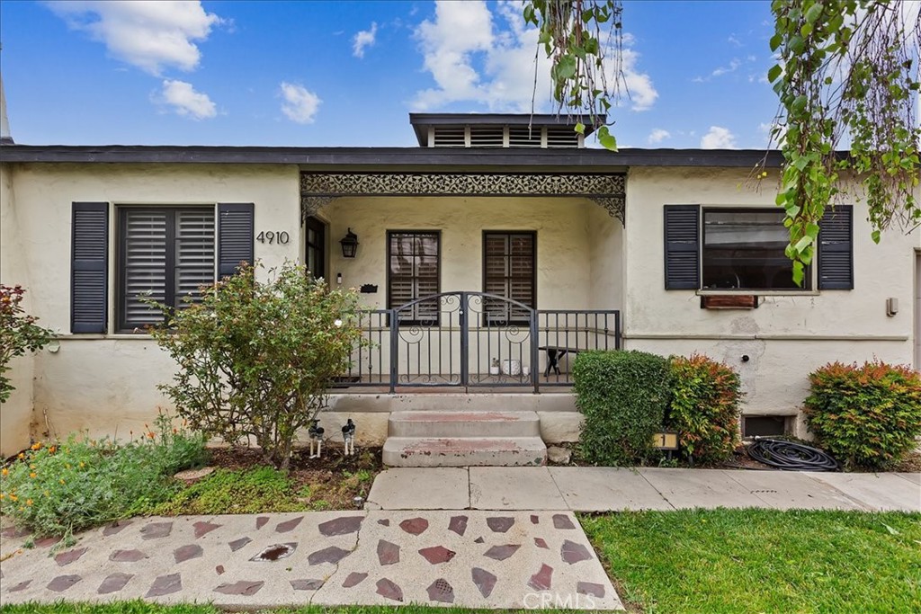 4910 Brockton Avenue Riverside, CA 92506 - Photo 7 of 35 Front of the Home