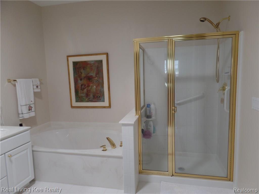 1910 Dunham Drive, Unit 11 Rochester, MI 48306 - Photo 29 of 58 SAM_1280.JPG