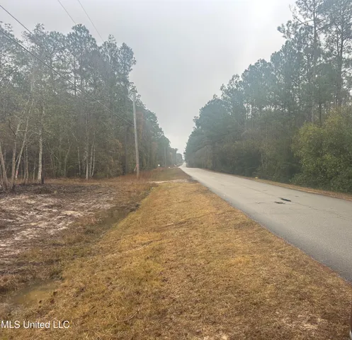 $47,900 | 7105 Crazy Horse Drive, Kiln, MS 39556