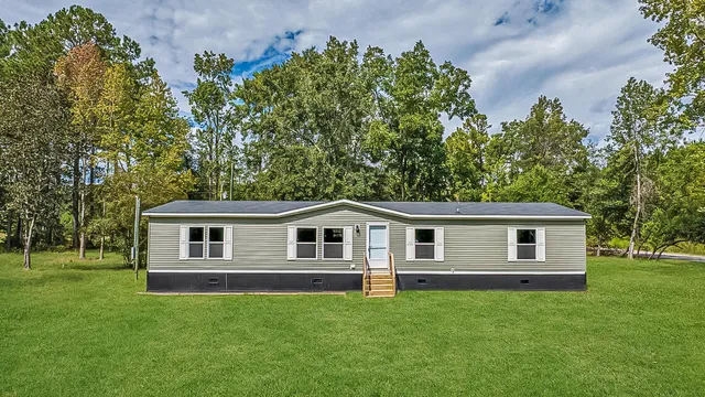 $265,000 | 606 Rabbitpatch Lane, St. Stephen, SC 29479