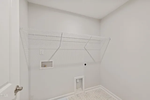 a view of utility room