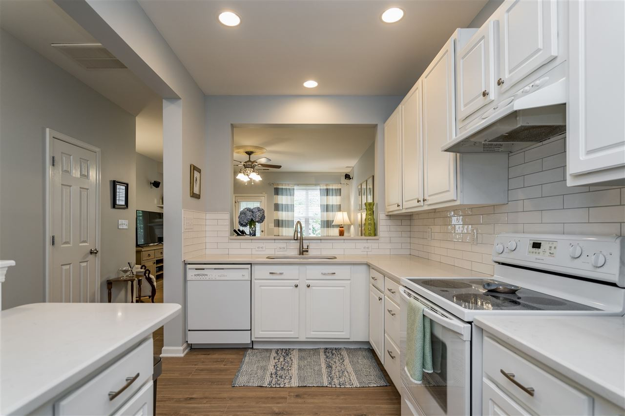 8473 Central Drive Raleigh, NC 27613 - Photo 8 of 28 Kitchen