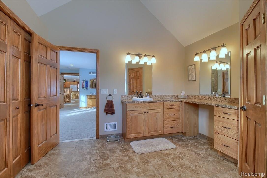 3808 Hosner Road Oxford, MI 48370 - Photo 17 of 36 Master Bath