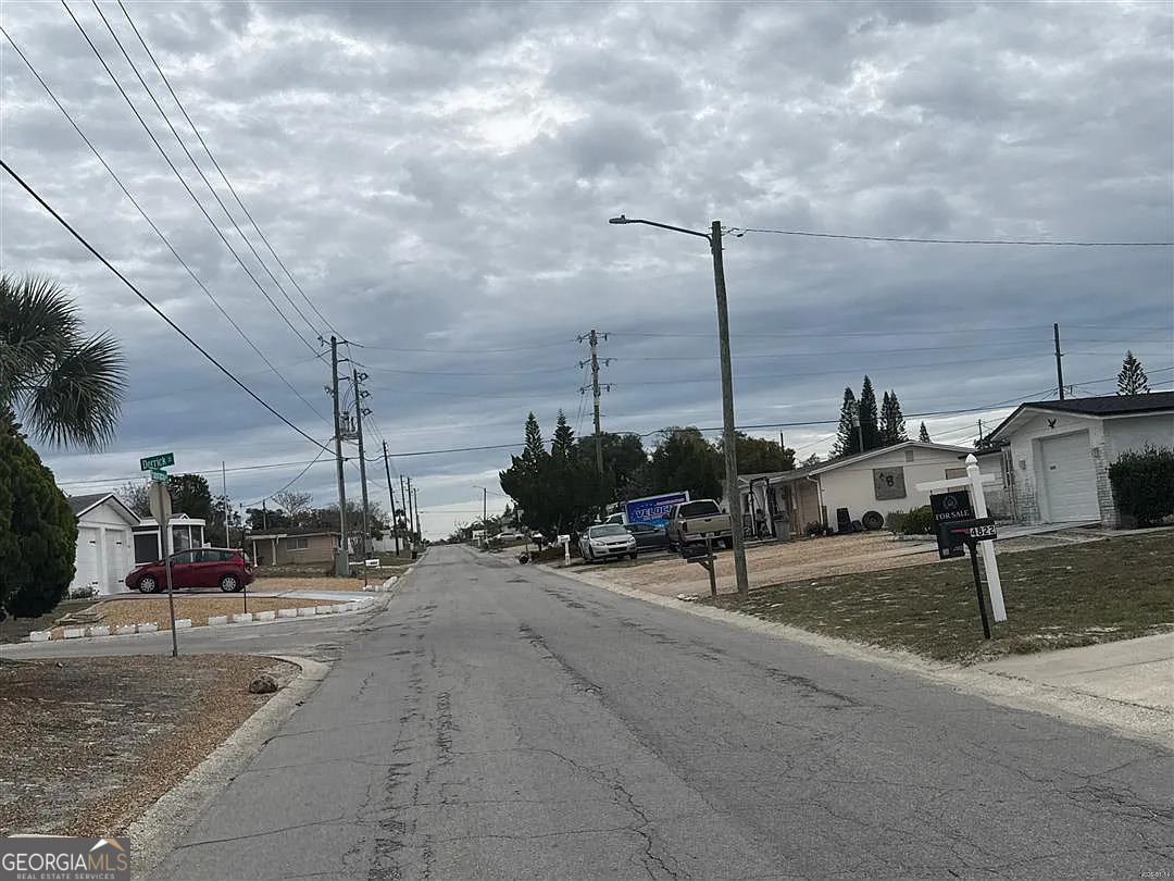 4816 Panorama Avenue Holiday, FL 34690 - Photo 4 of 5 a view of a basketball court