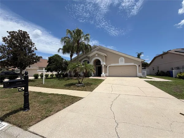 $3,200 | 1914 Leichester Street, Valrico, FL 33594