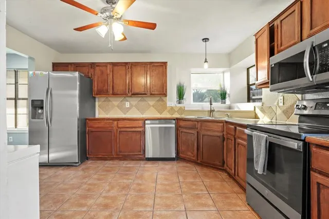 $289,999 | 4002 Bond Street, Rowlett, TX 75088