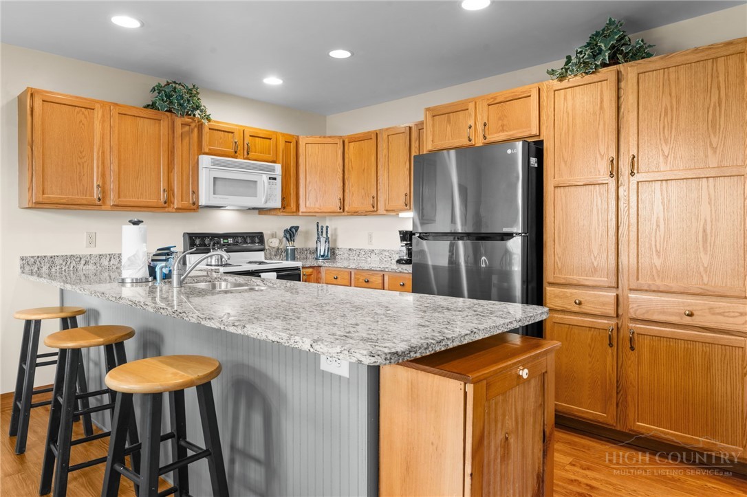 218 Slope View Road, Unit 22 Sugar Mountain, NC 28604 - Photo 13 of 39
