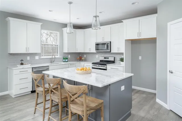 $454,900 | 1 Stratton @ Ryehill Manor Street, St. Peters, MO 63376