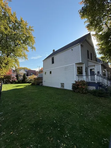 $6,000 | 3857 North Hermitage Avenue, Chicago, IL 60613