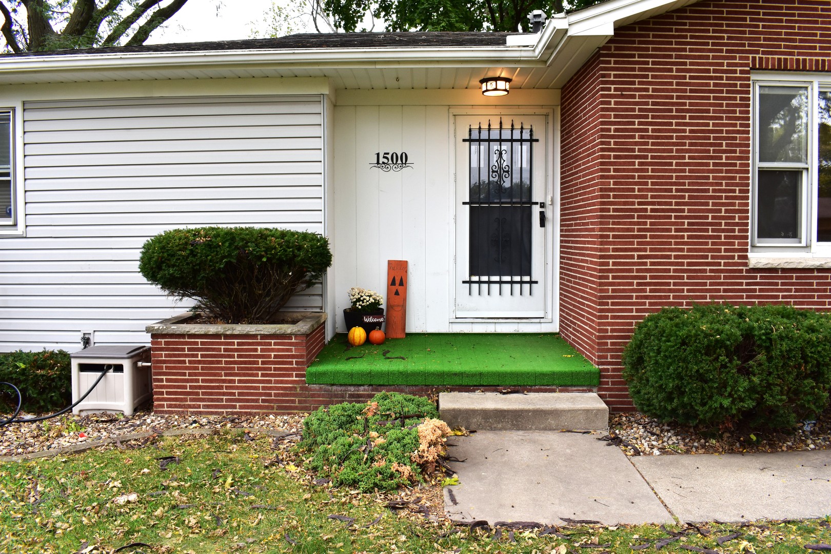 1500 Manhattan Drive Streator, IL 61364 - Photo 2 of 24 a view of a house with a yard and plants
