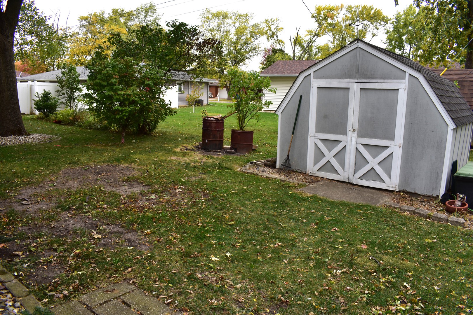 1500 Manhattan Drive Streator, IL 61364 - Photo 22 of 24 a view of a house with backyard