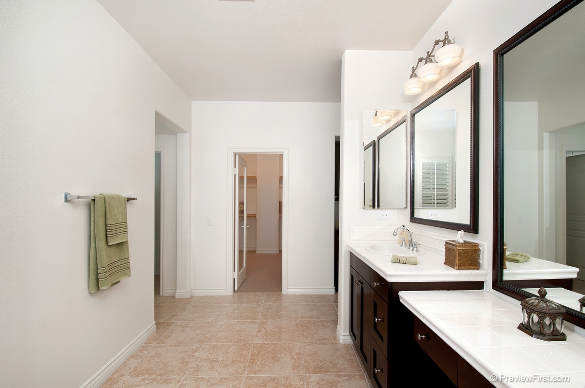 2661 Paradise Road Carlsbad, CA 92009 - Photo 15 of 25 Gallery Image 15
