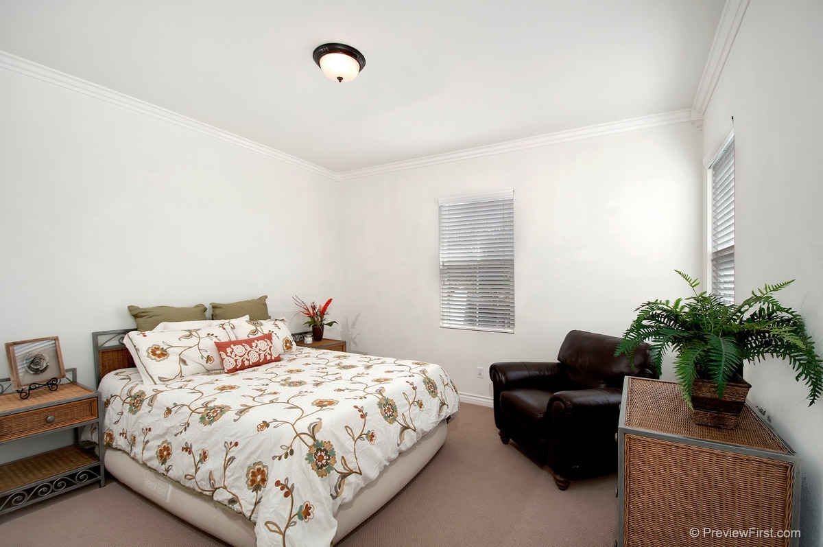 2661 Paradise Road Carlsbad, CA 92009 - Photo 17 of 25 Gallery Image 17