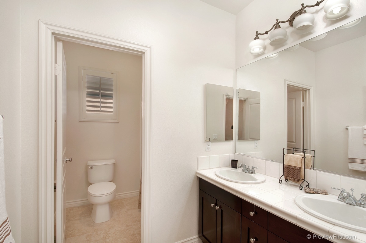2661 Paradise Road Carlsbad, CA 92009 - Photo 18 of 25 Gallery Image 18