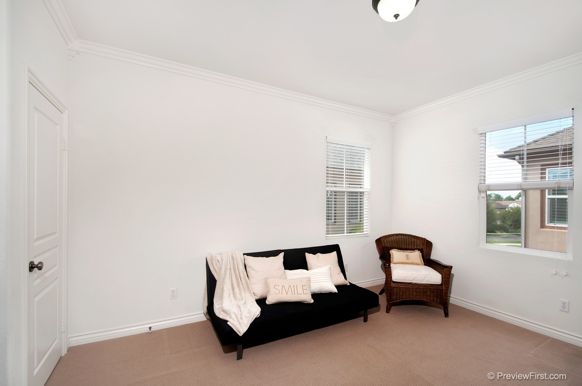 2661 Paradise Road Carlsbad, CA 92009 - Photo 19 of 25 Gallery Image 19
