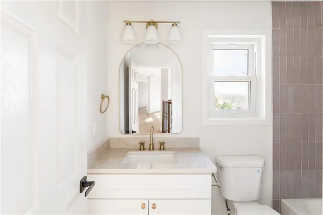 $575,000 | 874 Soaring Circle Northeast, Marietta, GA 30062