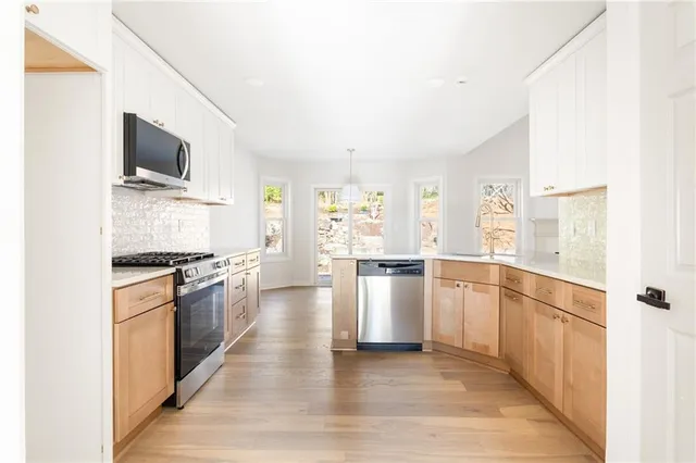 $575,000 | 874 Soaring Circle Northeast, Marietta, GA 30062