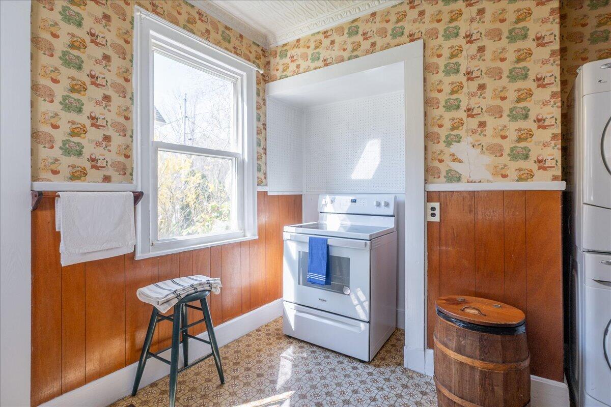 21 Georges Street Thomaston, ME 04861 - Photo 23 of 88 38-21 Georges-35