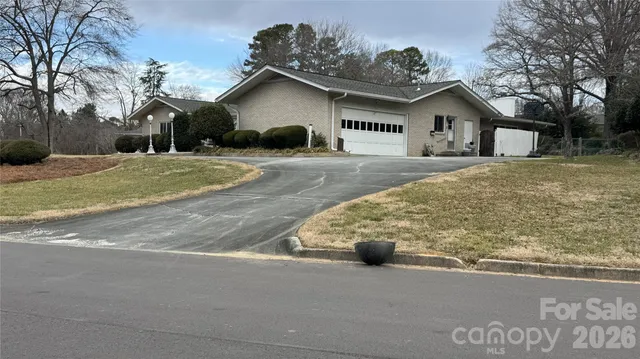$599,995 | 938 Sandswood Drive, Gastonia, NC 28054