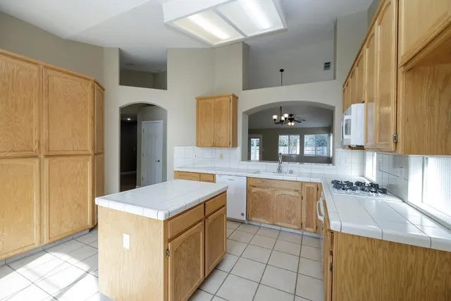 $575,000 | 2508 Yosemite Avenue, Escalon, CA 95320